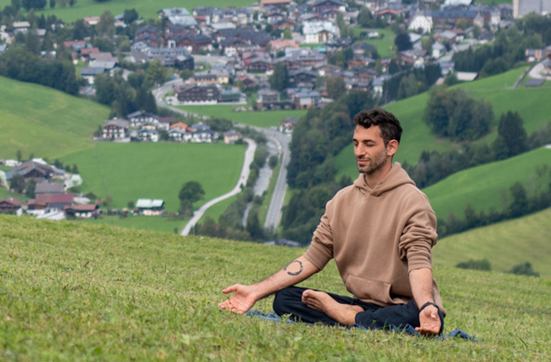How to Start Meditating When You’re Busy, Overwhelmed, or Distracted